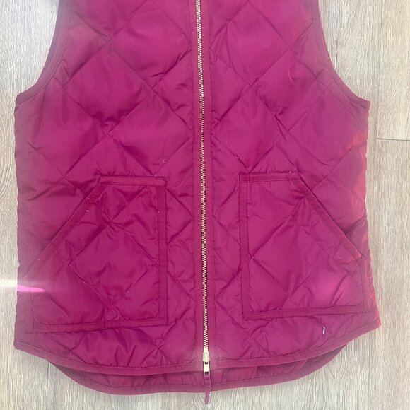 J Crew Vest Women's Small Quilted Down Puffer Maroon Full Zip Sleeveless - Picture 5 of 7